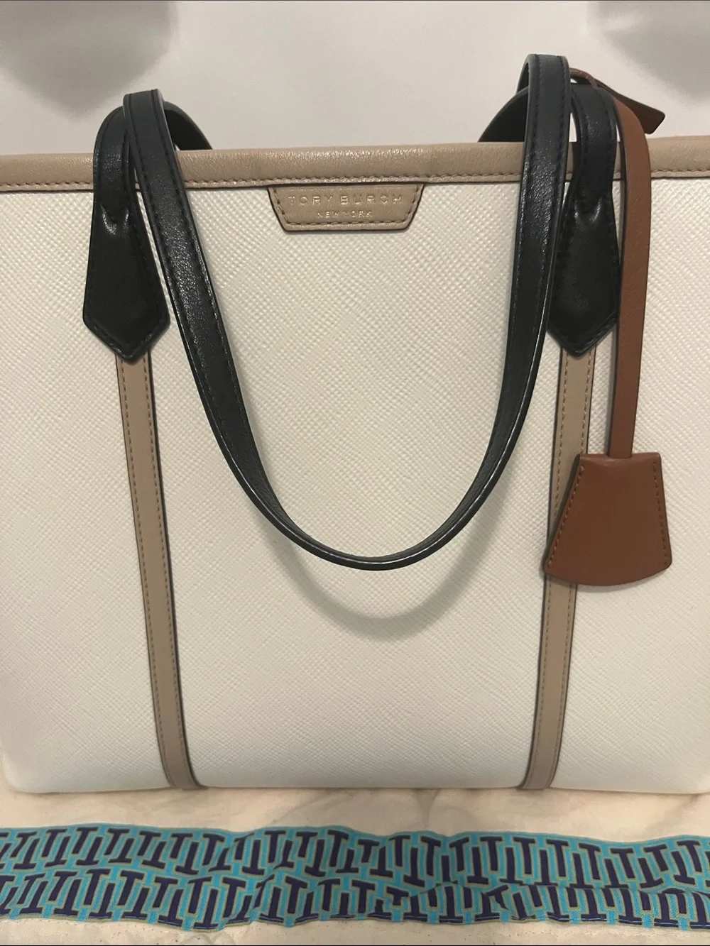 Tory Burch handles front subtle